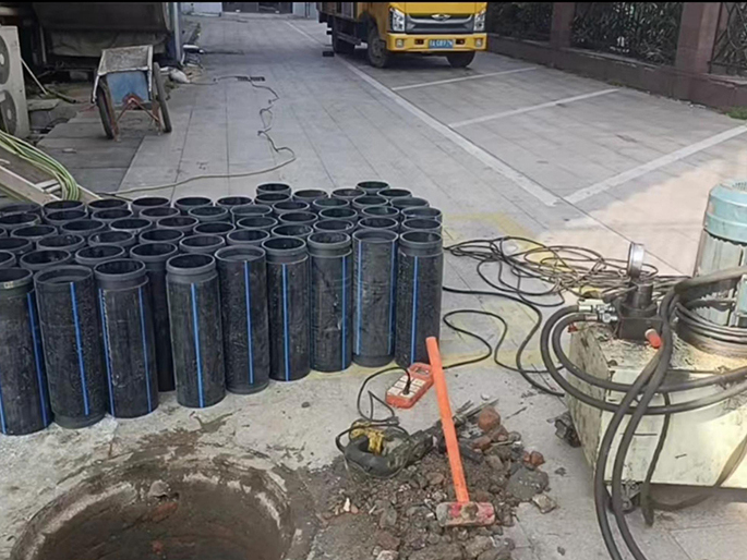 兴仁PE置换管厂家 DN315置换管 非开挖管短管置换